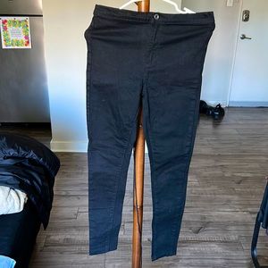 Black skinny jeans